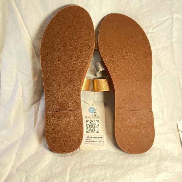 6 for$20♥️BNWT 3 metallic color tone slides in a size 11 by Cupshe - Picture 2 of 5